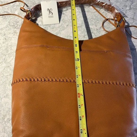 HOBO Tan Leather Hobo Bag with Slouchy Shape and Decorative Stitching - Picture 2 of 4